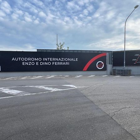 Guesthouse La Casa Di Giada Imola Eksteriør bilde